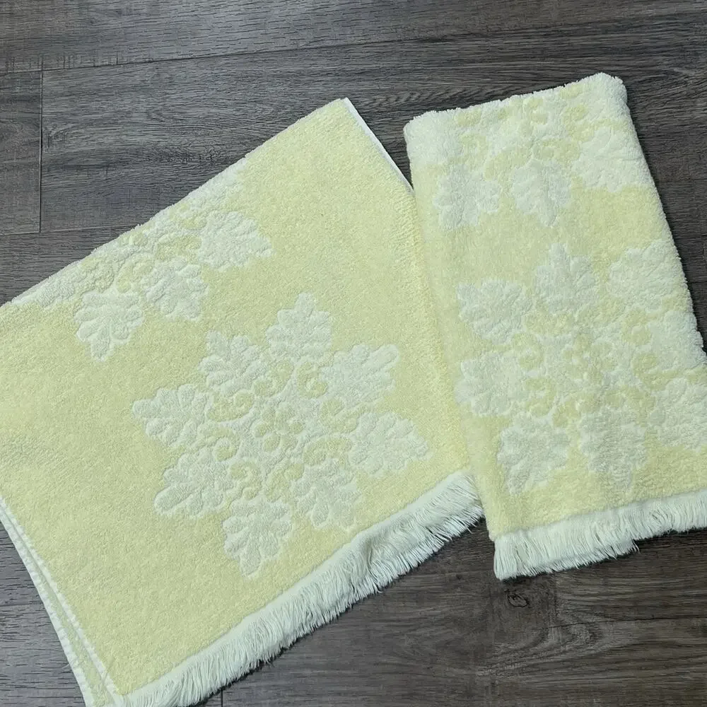2 Vtg Cannon Royal Family Bath Hand Towels Yellow Sculpted Scroll 28